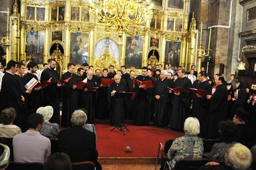 Imagine de la concertul Corului Byzantin Grec, de la încheierea MasterClass-ului de cânt bizantin, ediţia 2012